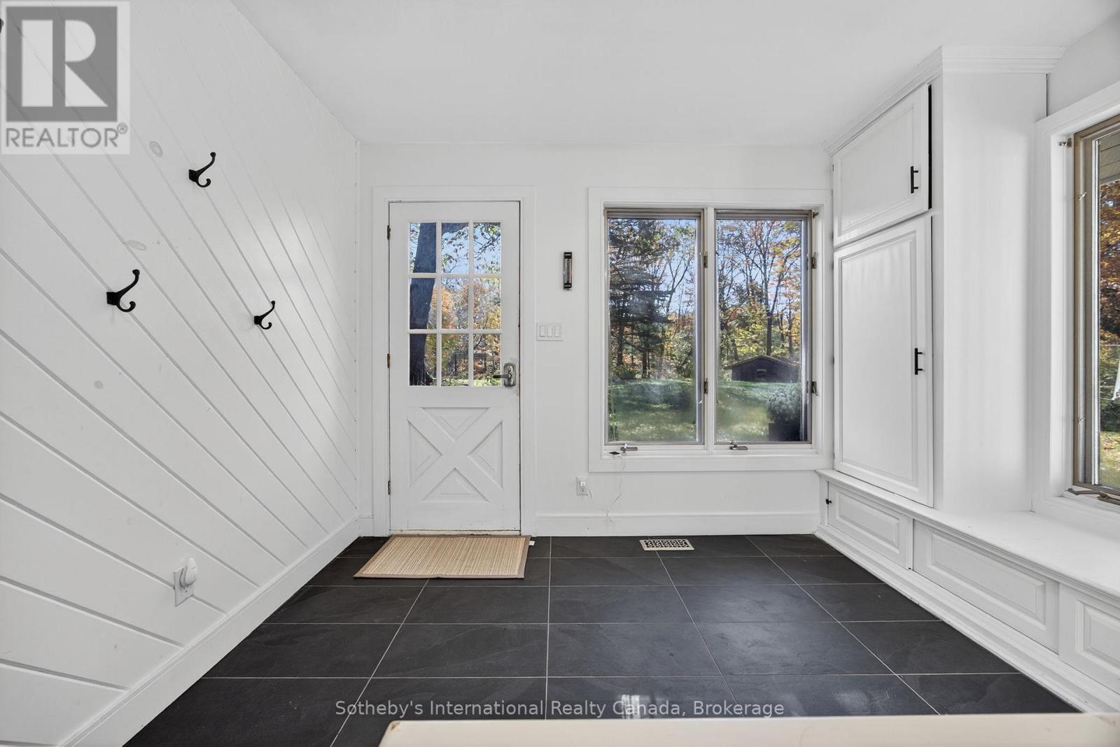 37 Browns Lake Road, Seguin, Ontario  P2A 2W8 - Photo 9 - X12457549