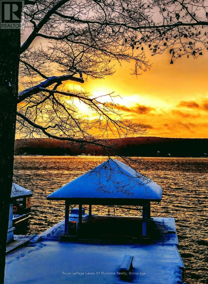 307 - 12 Bigwin Island Island, Lake Of Bays, Ontario  P0A 1E0 - Photo 30 - X12458411