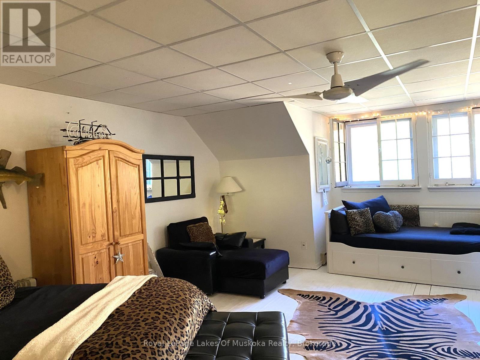 307 - 12 Bigwin Island Island, Lake Of Bays, Ontario  P0A 1E0 - Photo 4 - X12458411