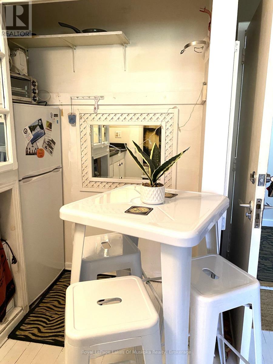 307 - 12 Bigwin Island Island, Lake Of Bays, Ontario  P0A 1E0 - Photo 5 - X12458411