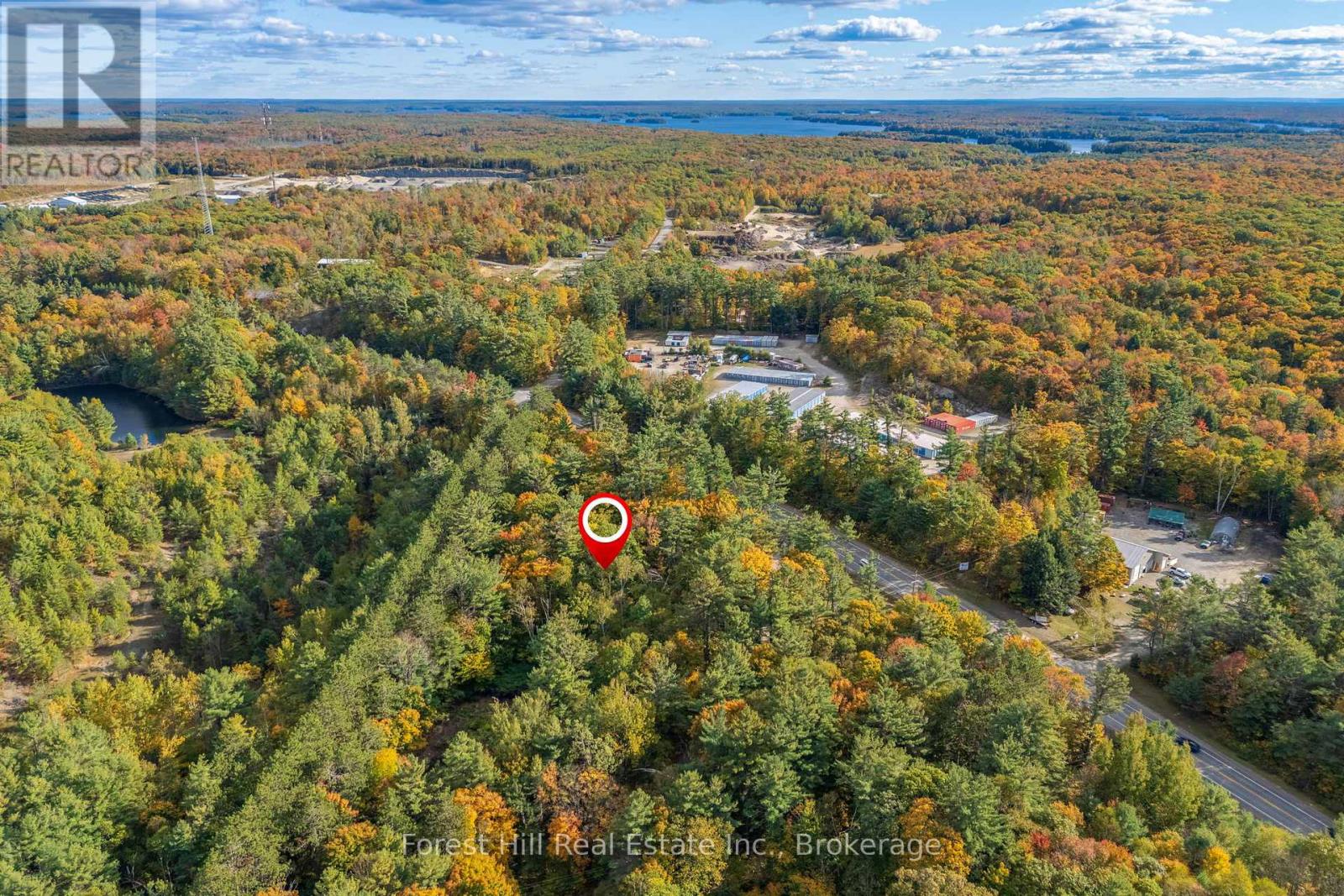 3864 Highway 118 W, Muskoka Lakes, Ontario  P0B 1J0 - Photo 11 - X12458892