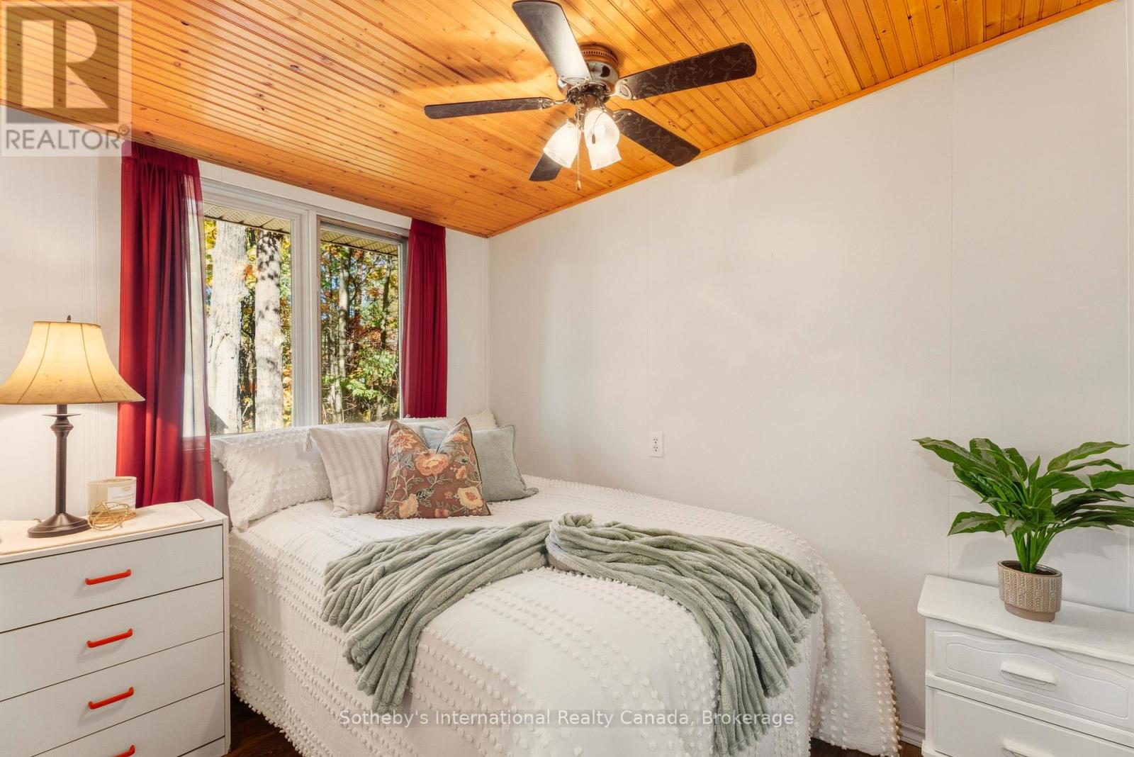 1161 North Kahshe Lake Road, Gravenhurst, Ontario  P0E 1G0 - Photo 24 - X12459220