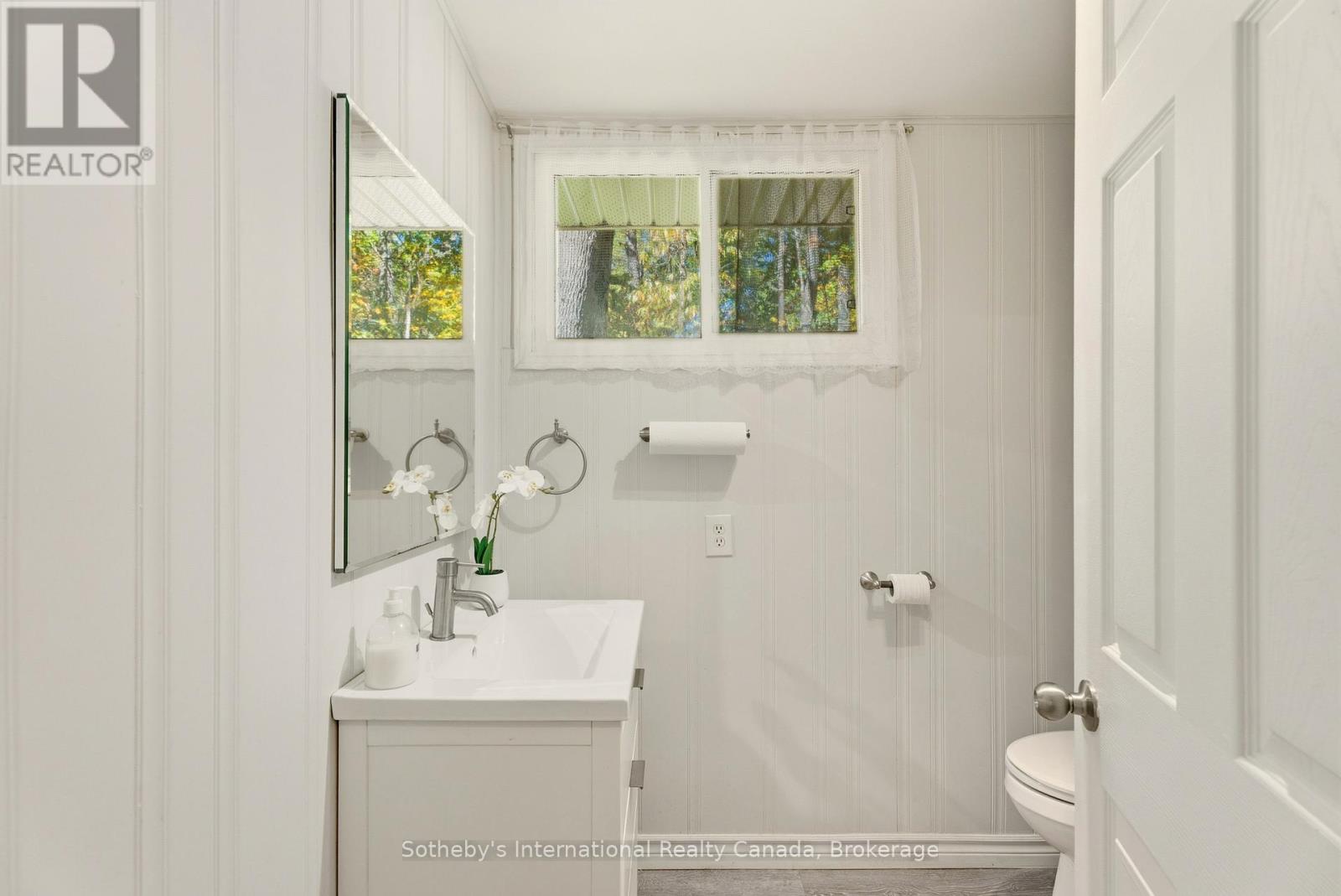 1161 North Kahshe Lake Road, Gravenhurst, Ontario  P0E 1G0 - Photo 25 - X12459220