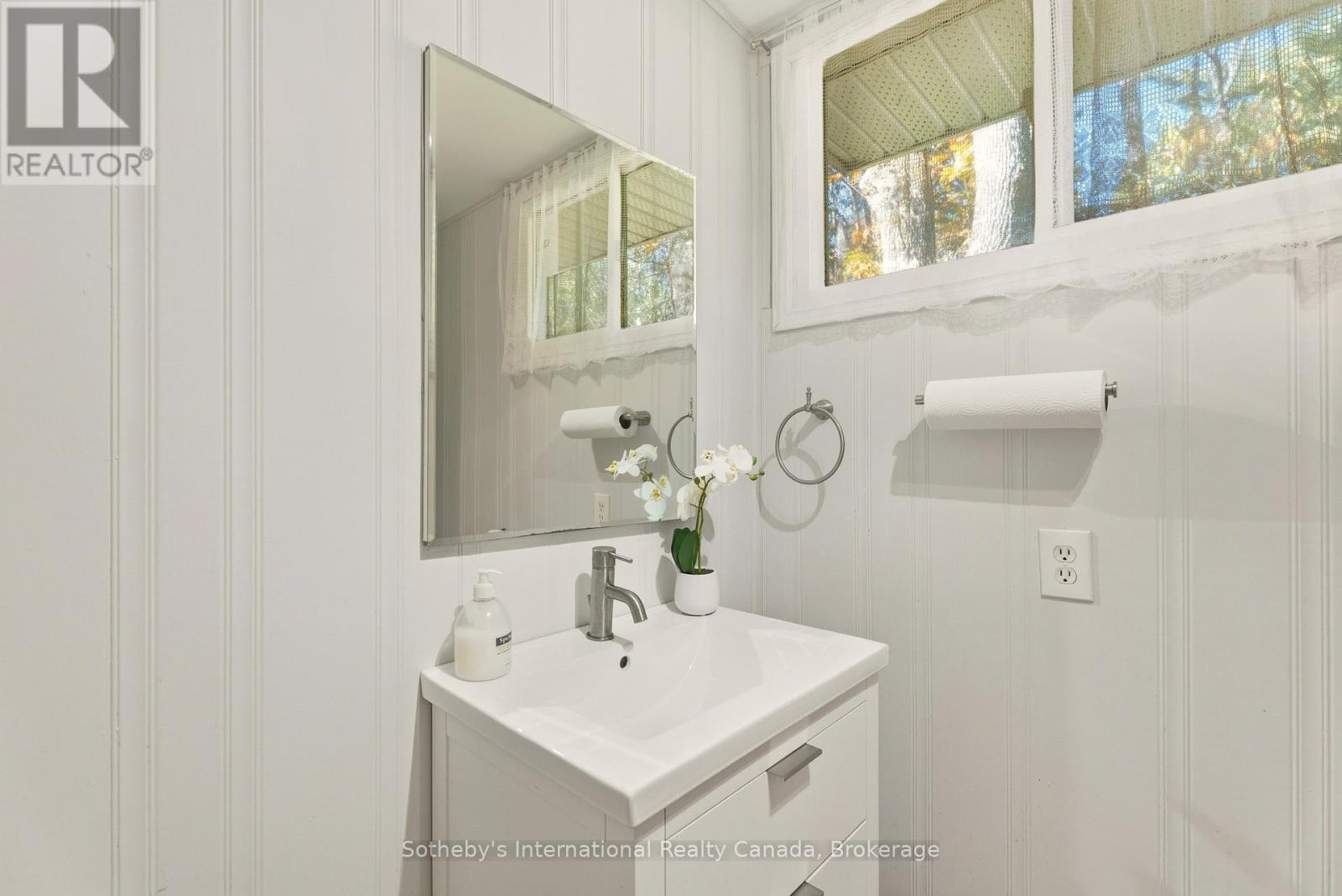 1161 North Kahshe Lake Road, Gravenhurst, Ontario  P0E 1G0 - Photo 26 - X12459220