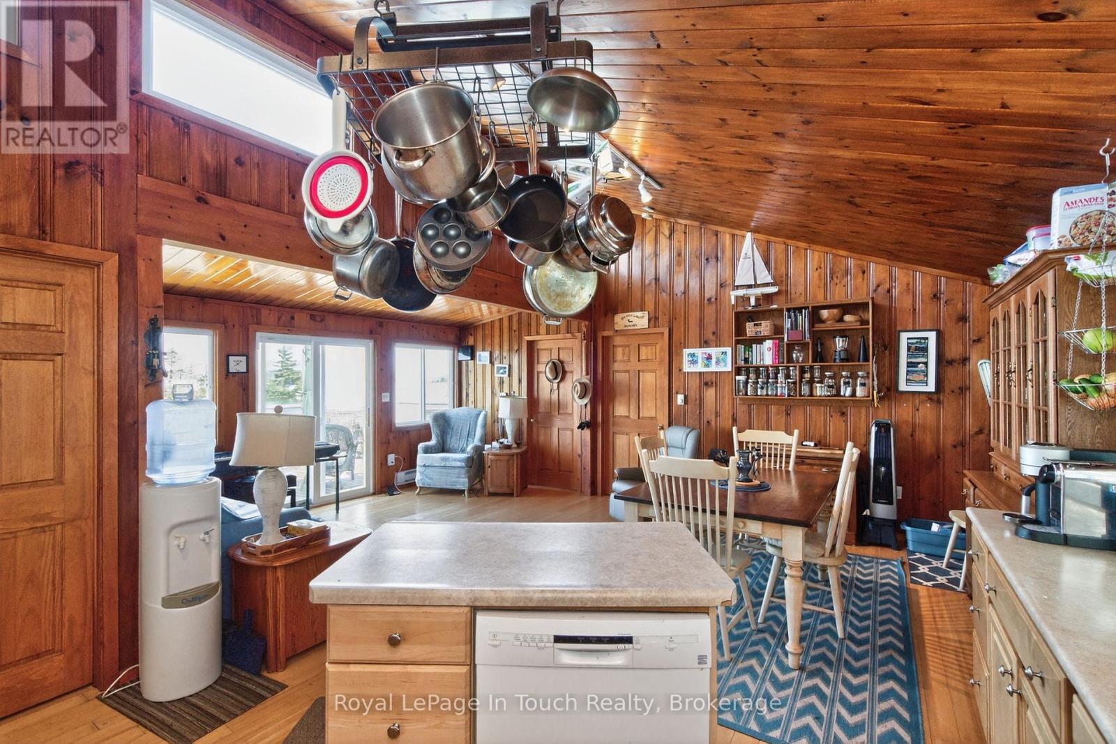 4 Is 270 Six Mile Lake Island, Georgian Bay, Ontario  L0K 1S0 - Photo 10 - X12461756