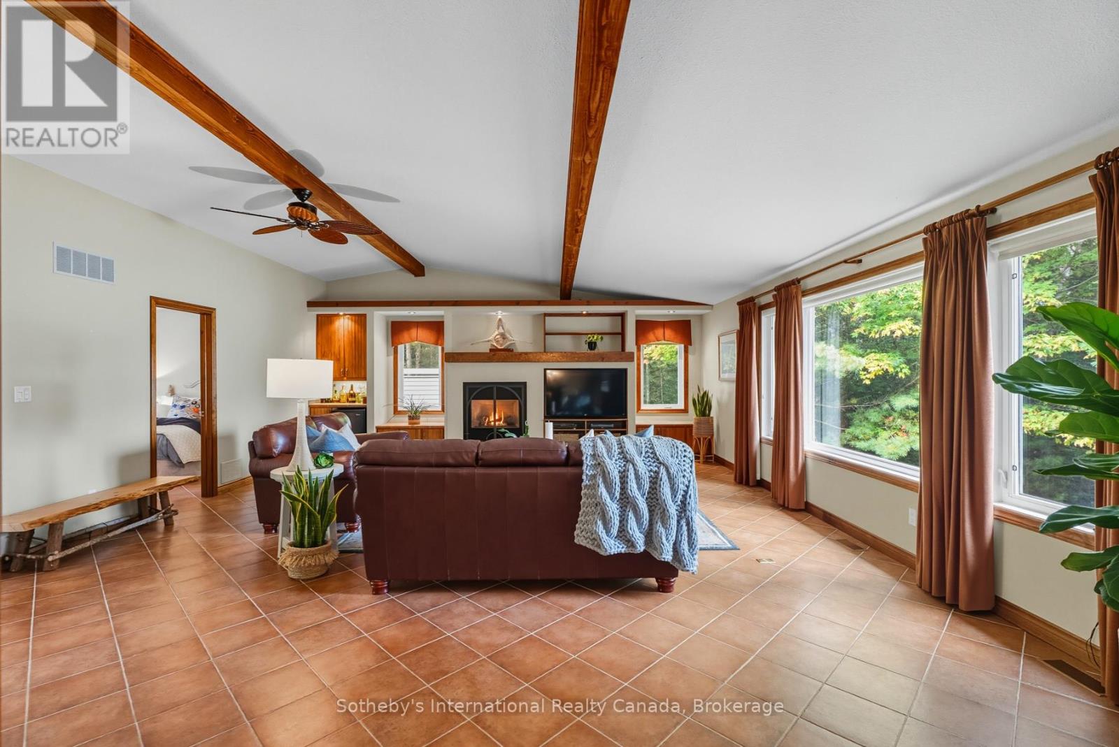 20 Fish Rock Road, Huntsville, Ontario  P1H 2N5 - Photo 17 - X12462088