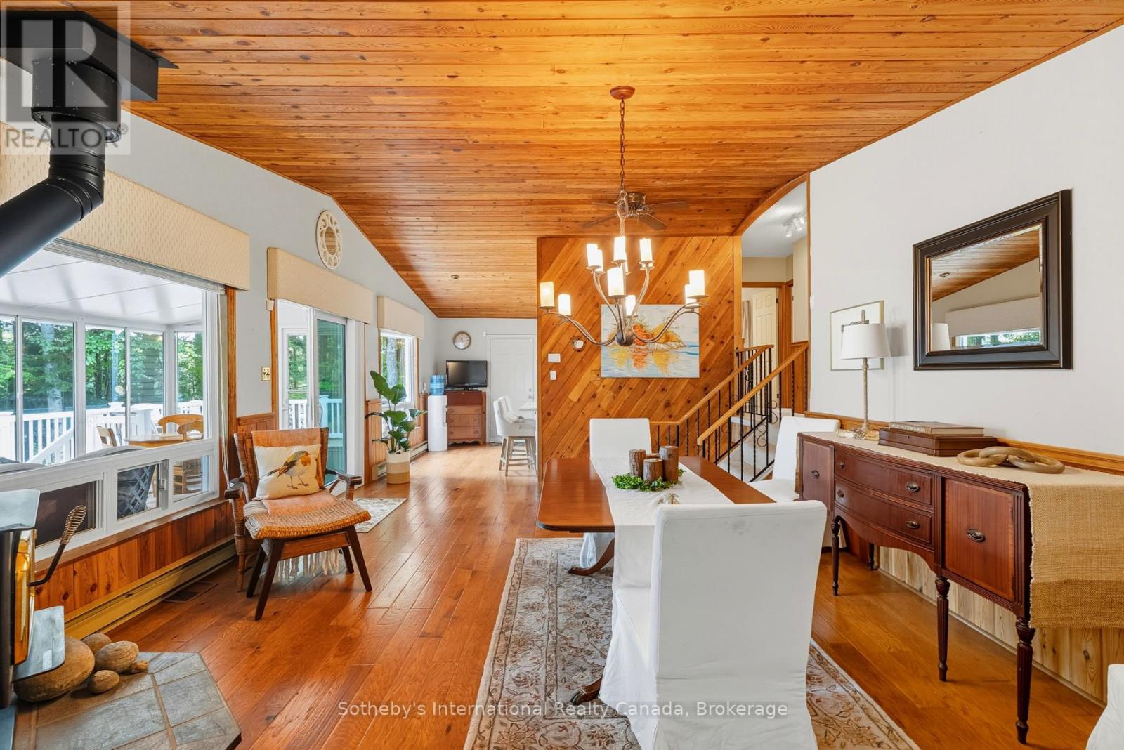 20 Fish Rock Road, Huntsville, Ontario  P1H 2N5 - Photo 25 - X12462088