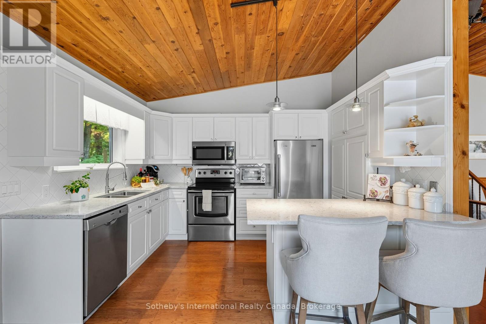 20 Fish Rock Road, Huntsville, Ontario  P1H 2N5 - Photo 28 - X12462088