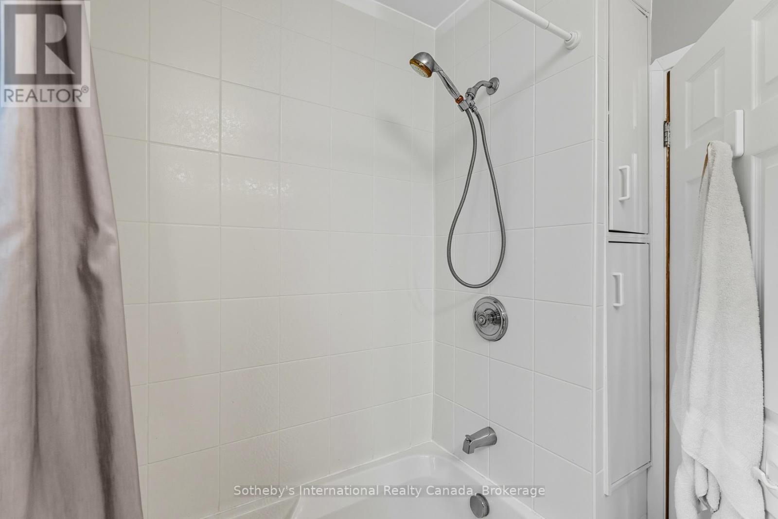 20 Fish Rock Road, Huntsville, Ontario  P1H 2N5 - Photo 37 - X12462088