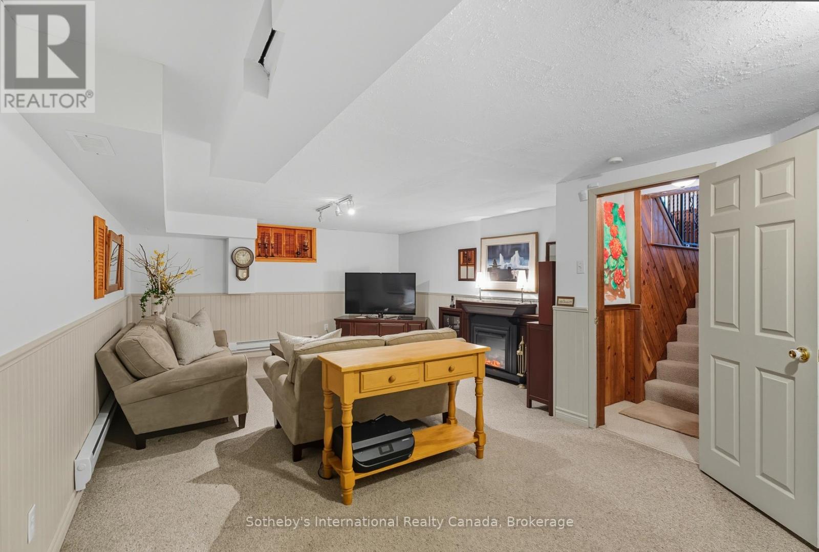 20 Fish Rock Road, Huntsville, Ontario  P1H 2N5 - Photo 38 - X12462088