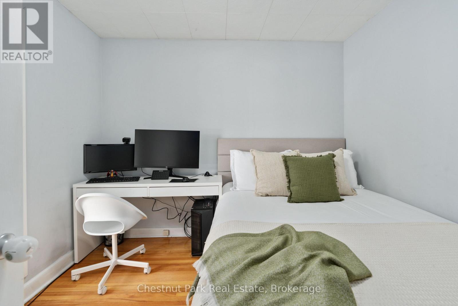 3 Cora Street E, Huntsville, Ontario  P1H 1T5 - Photo 24 - X12462943