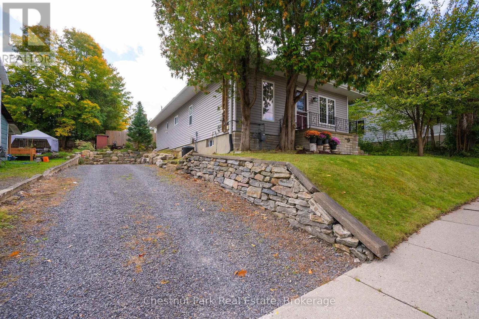 3 Cora Street E, Huntsville, Ontario  P1H 1T5 - Photo 36 - X12462943