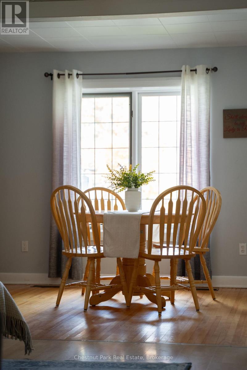 3 Cora Street E, Huntsville, Ontario  P1H 1T5 - Photo 4 - X12462943