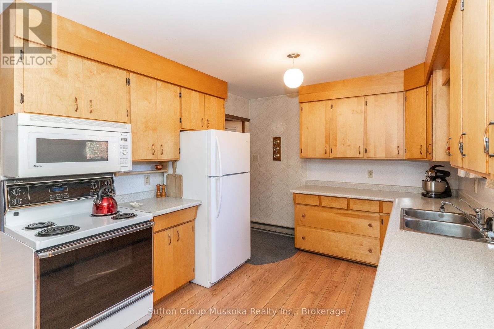 467 West Browns Road, Huntsville, Ontario  P1H 0H9 - Photo 10 - X12463117