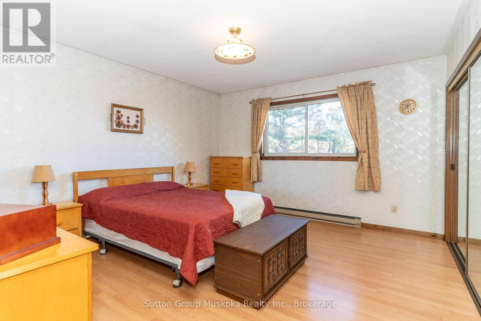 467 West Browns Road, Huntsville, Ontario  P1H 0H9 - Photo 11 - X12463117