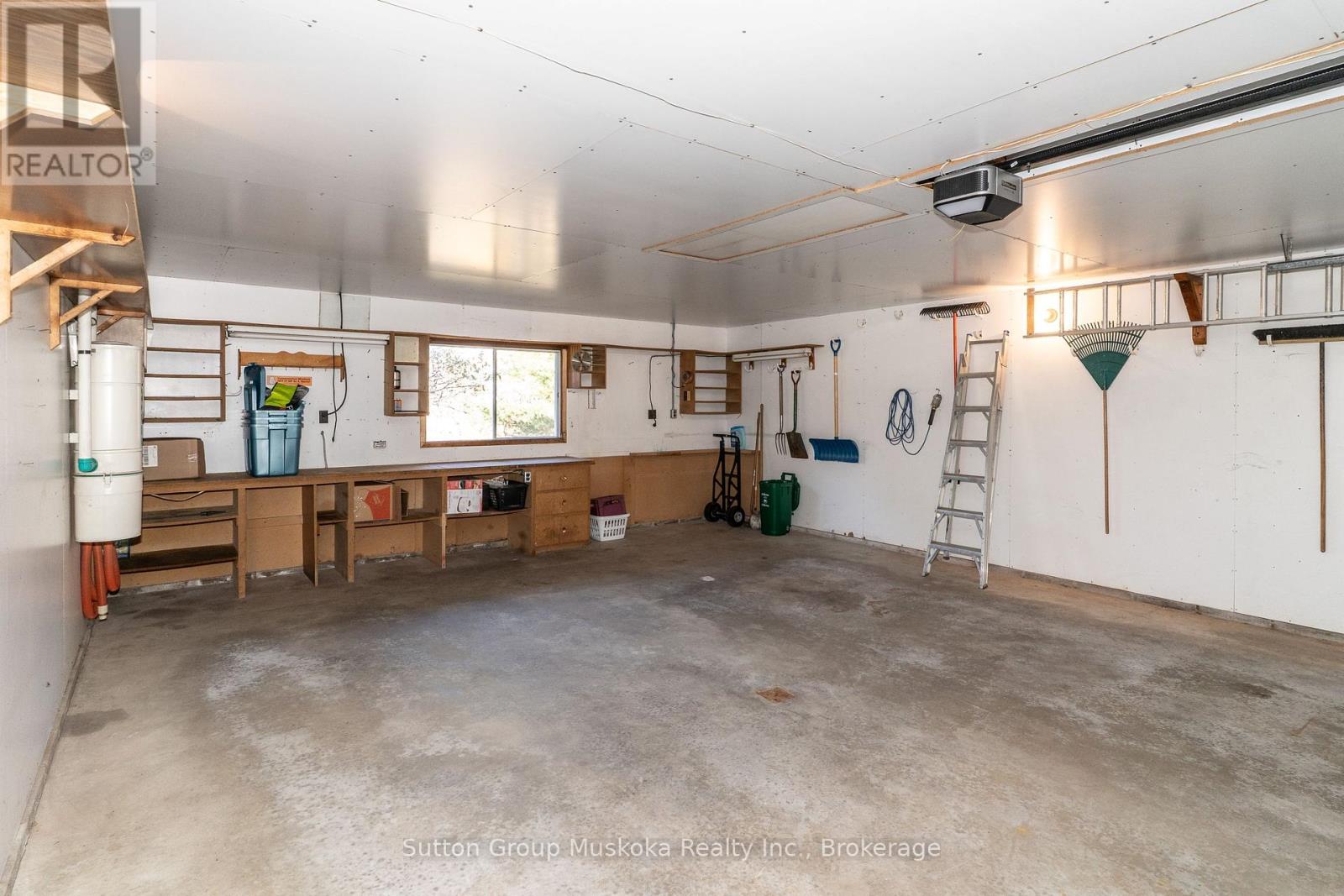 467 West Browns Road, Huntsville, Ontario  P1H 0H9 - Photo 23 - X12463117