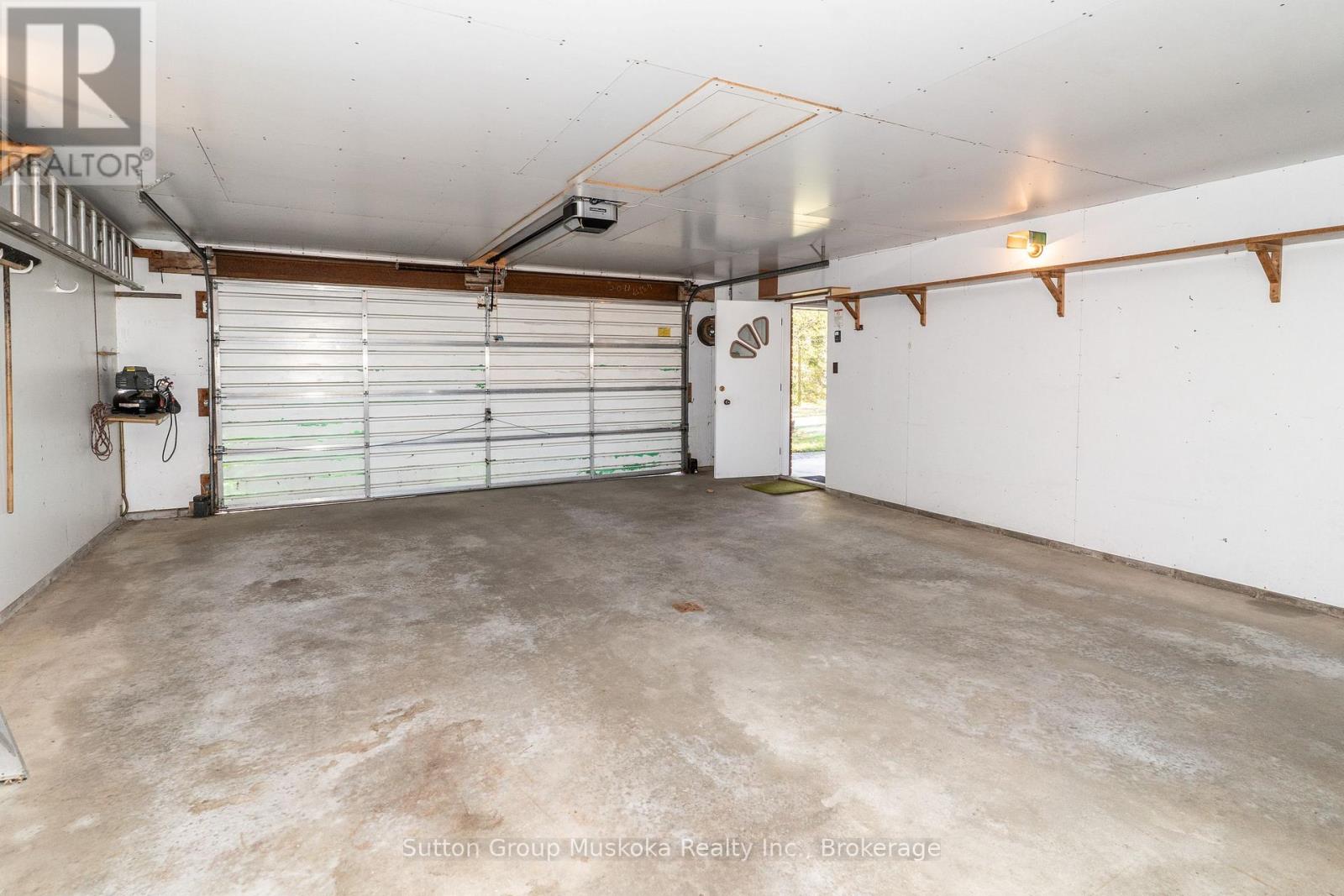 467 West Browns Road, Huntsville, Ontario  P1H 0H9 - Photo 24 - X12463117