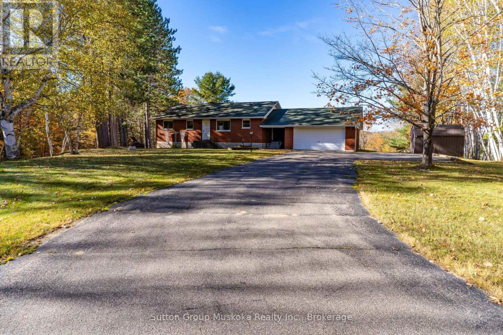 467 West Browns Road, Huntsville, Ontario  P1H 0H9 - Photo 3 - X12463117