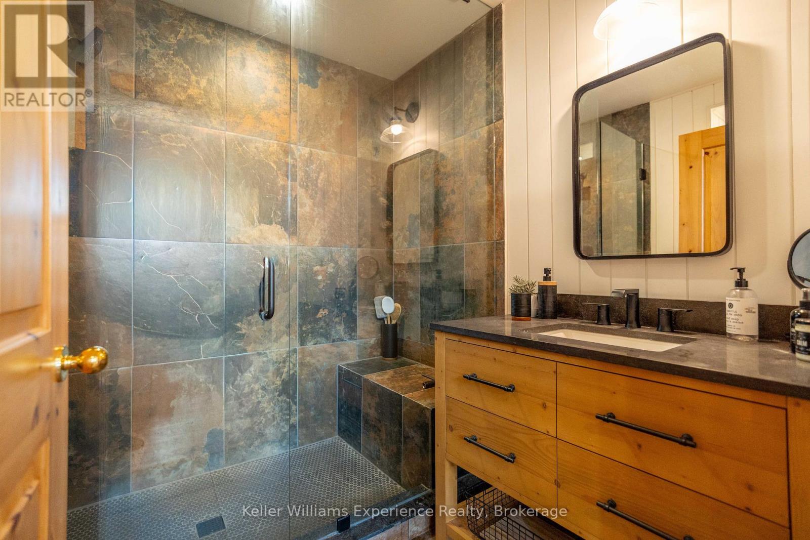 1317 West Lionshead Road, Gravenhurst, Ontario  N0H 1W0 - Photo 13 - X12465239