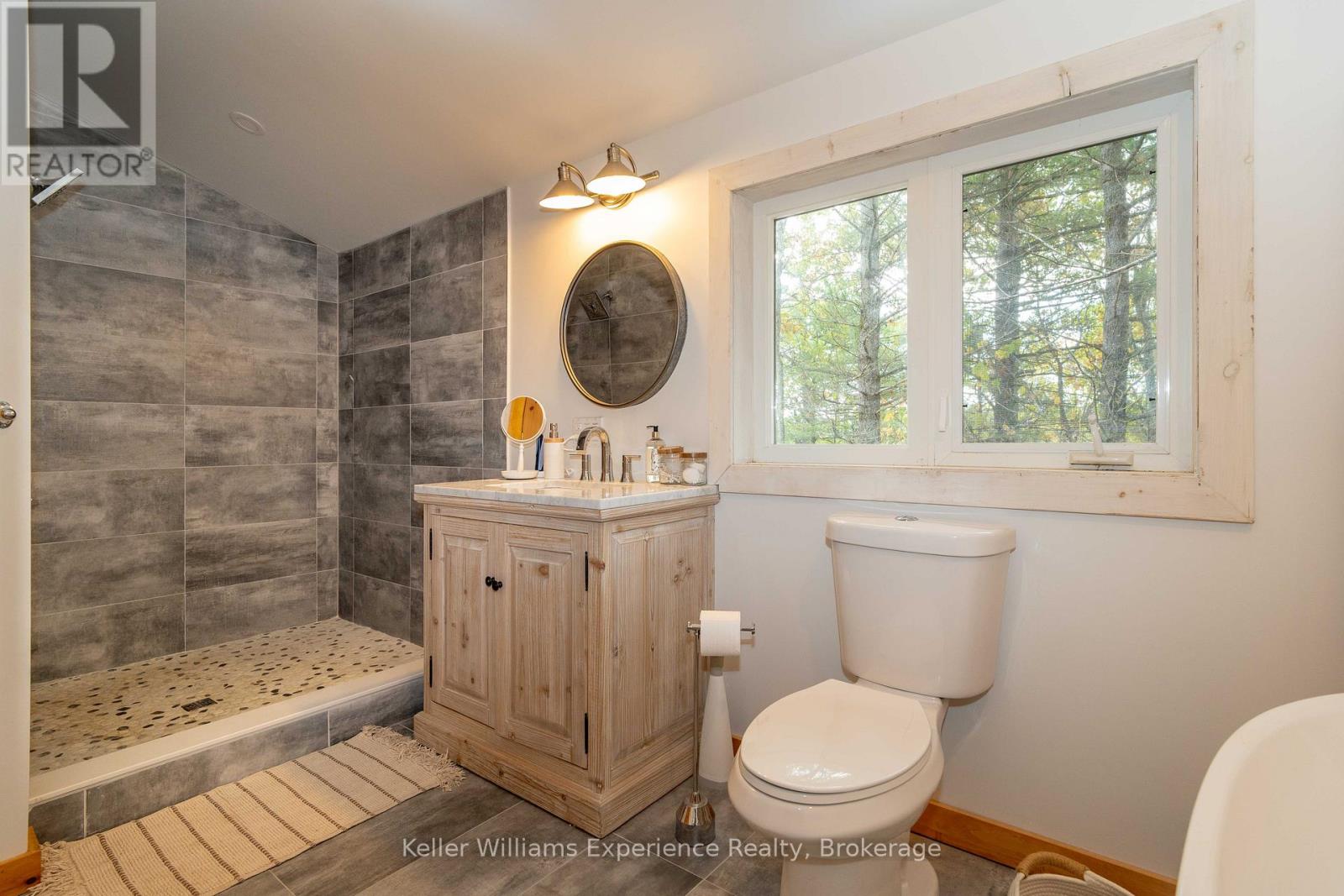 1317 West Lionshead Road, Gravenhurst, Ontario  N0H 1W0 - Photo 19 - X12465239