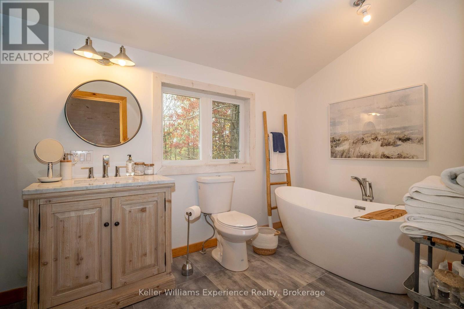 1317 West Lionshead Road, Gravenhurst, Ontario  N0H 1W0 - Photo 20 - X12465239