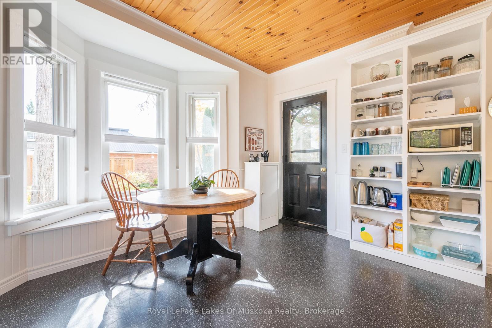 12 Elm Street, Huntsville, Ontario  P1H 1L1 - Photo 10 - X12465313