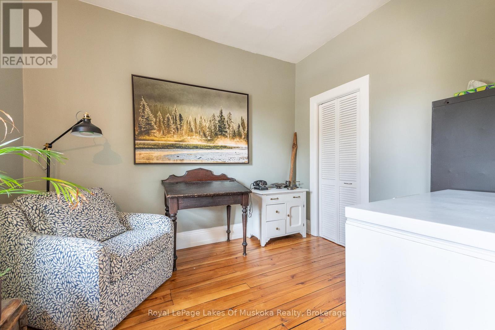 12 Elm Street, Huntsville, Ontario  P1H 1L1 - Photo 12 - X12465313