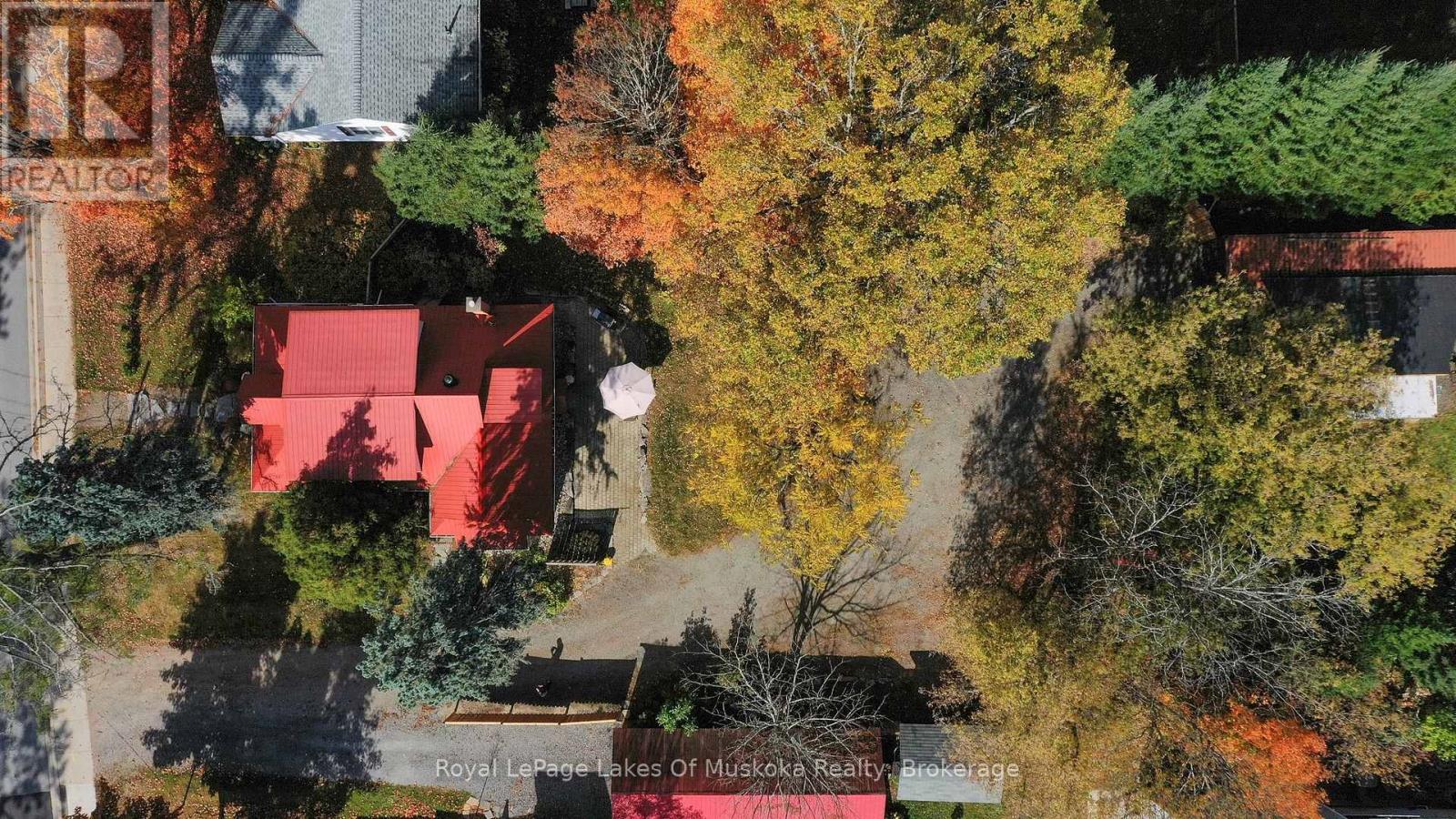 12 Elm Street, Huntsville, Ontario  P1H 1L1 - Photo 2 - X12465313