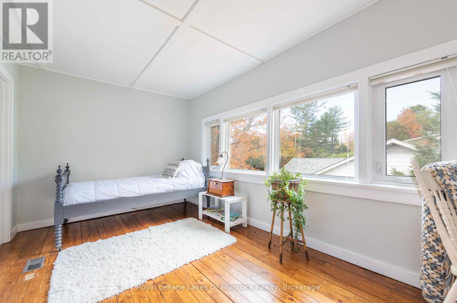 12 Elm Street, Huntsville, Ontario  P1H 1L1 - Photo 20 - X12465313