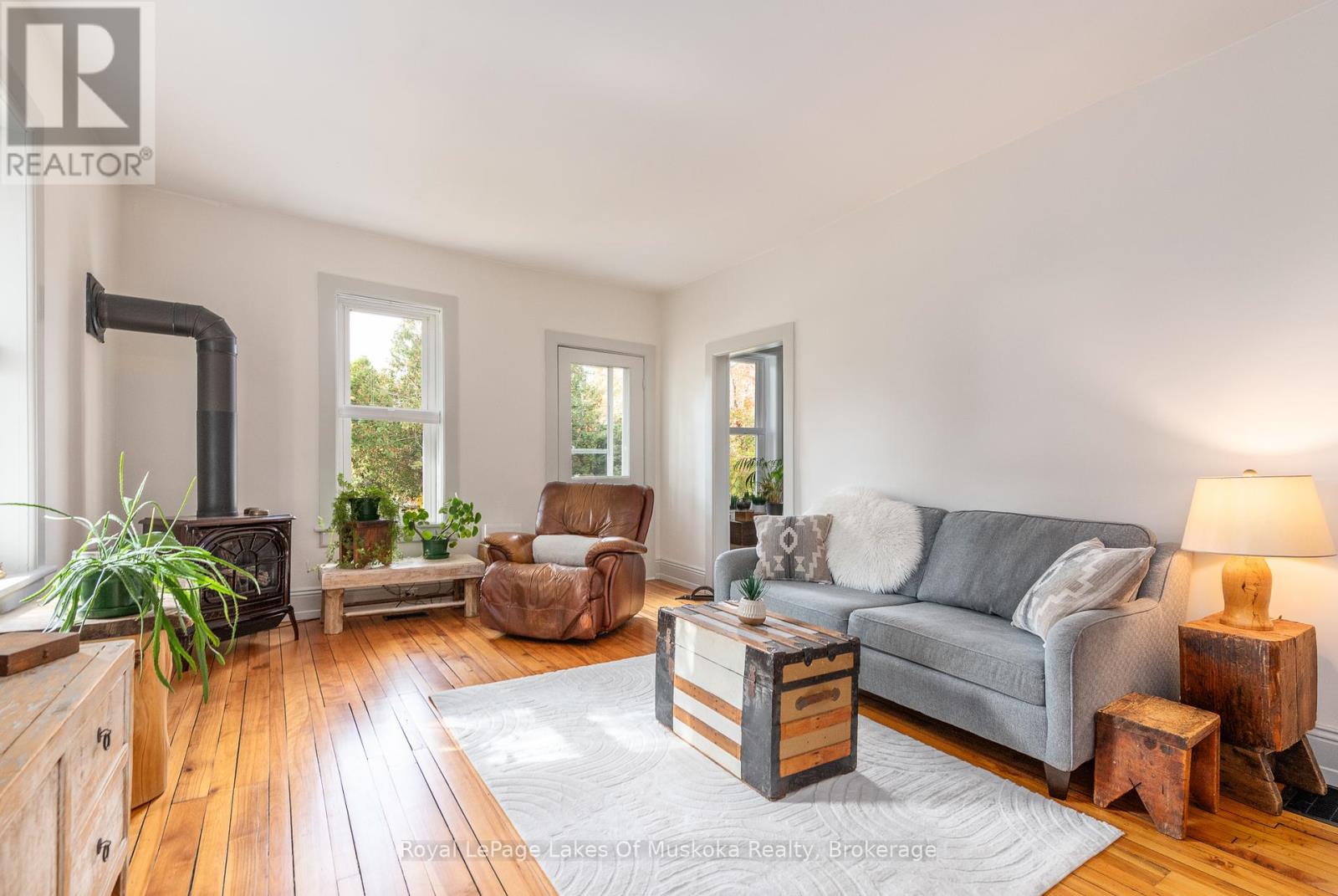 12 Elm Street, Huntsville, Ontario  P1H 1L1 - Photo 6 - X12465313