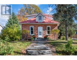 12 ELM STREET, Huntsville, Ontario
