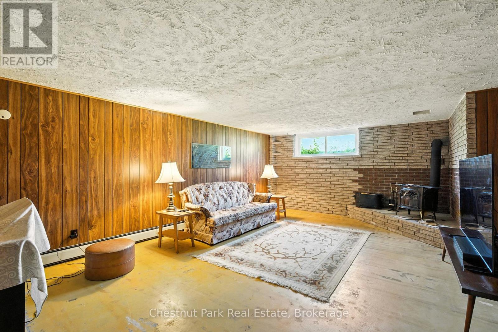 8 Dandelion Lane, Bracebridge, Ontario  P1L 1W8 - Photo 17 - X12465499