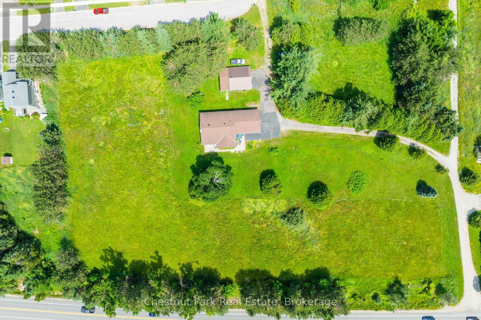 8 Dandelion Lane, Bracebridge, Ontario  P1L 1W8 - Photo 3 - X12465499