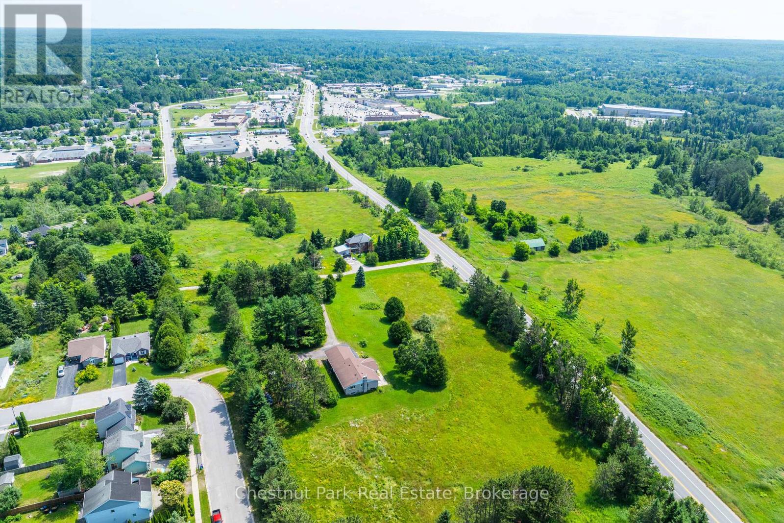 8 Dandelion Lane, Bracebridge, Ontario  P1L 1W8 - Photo 30 - X12465499