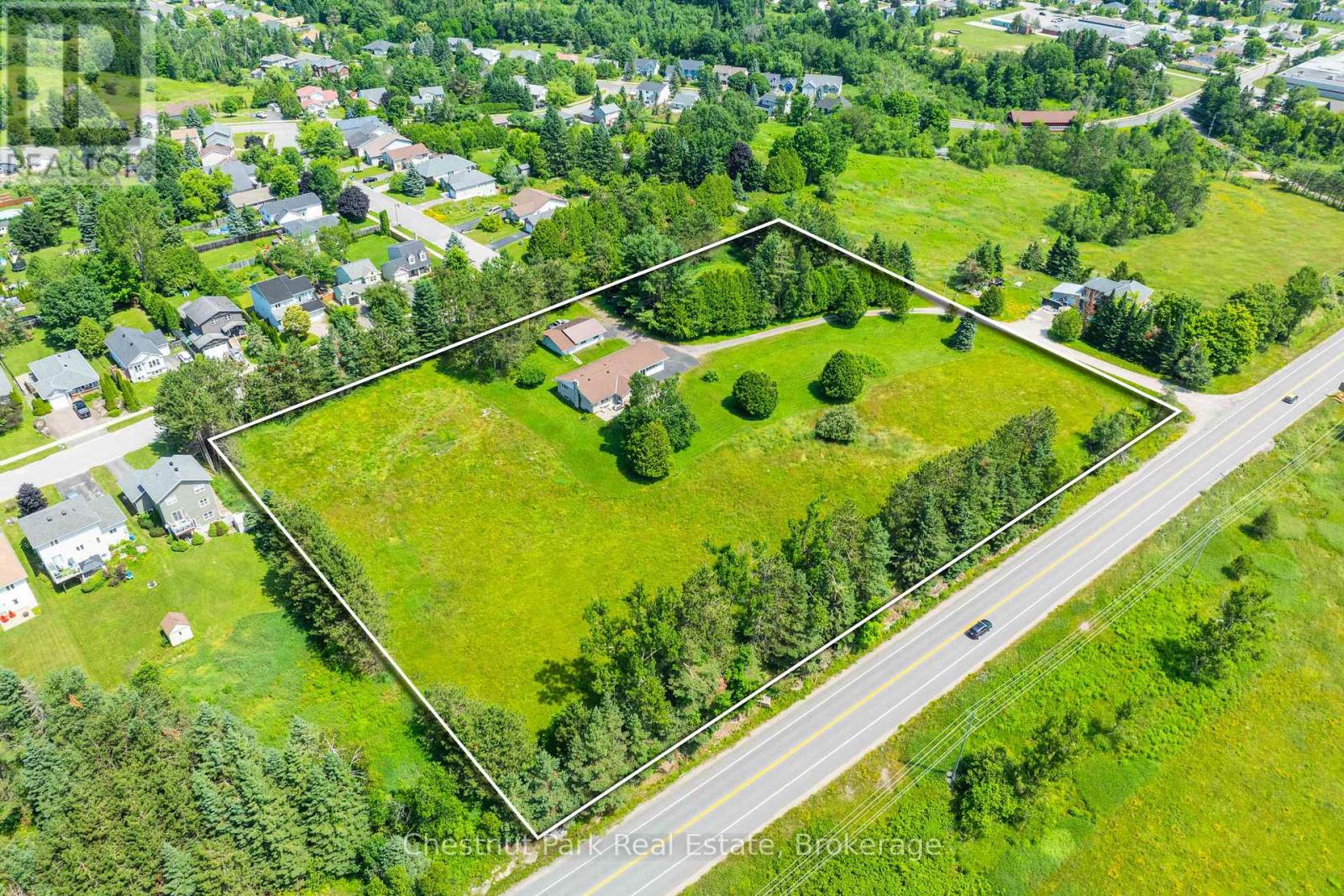 8 Dandelion Lane, Bracebridge, Ontario  P1L 1W8 - Photo 33 - X12465499