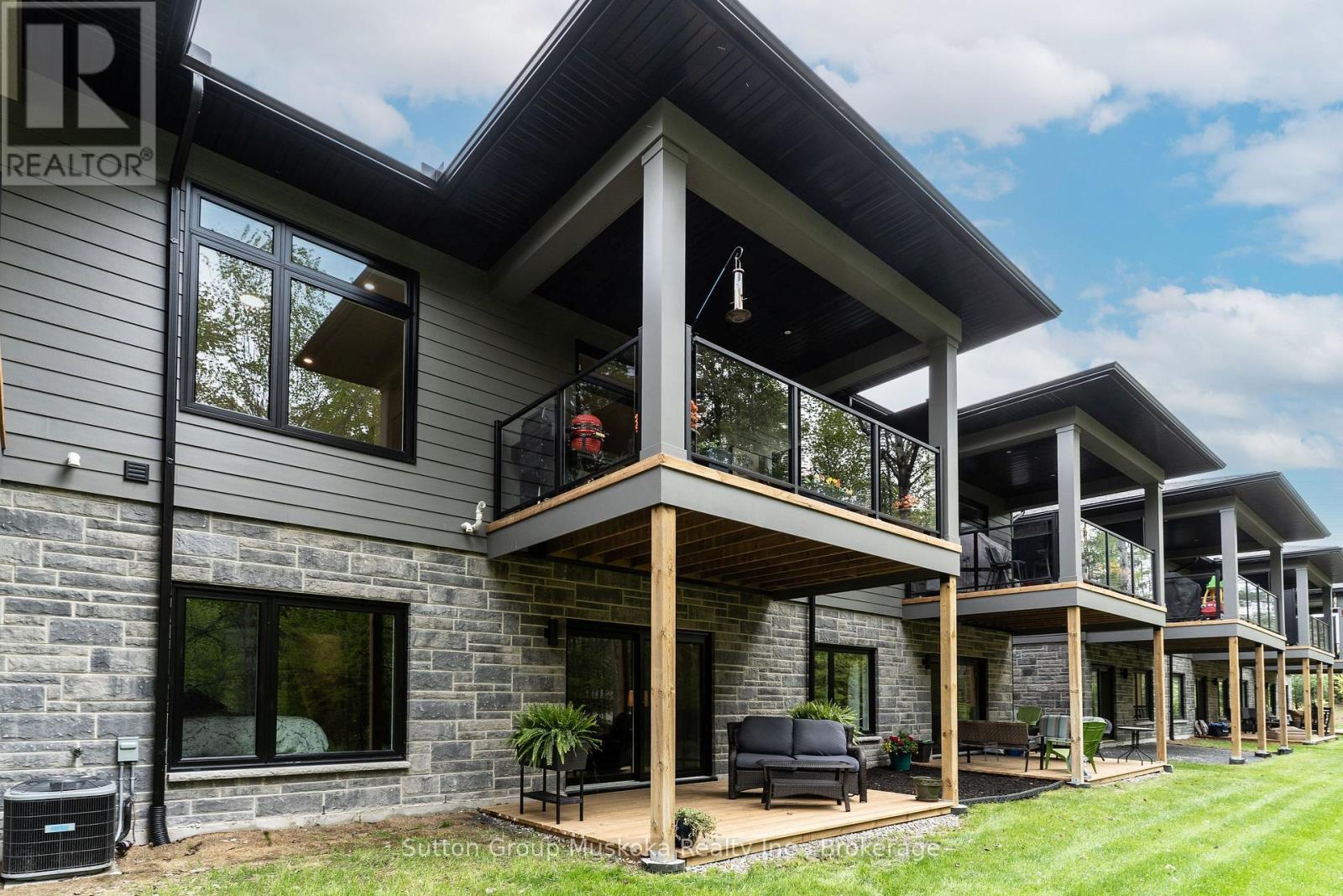 9 Jack Street, Huntsville, Ontario  P1H 0G4 - Photo 35 - X12465687