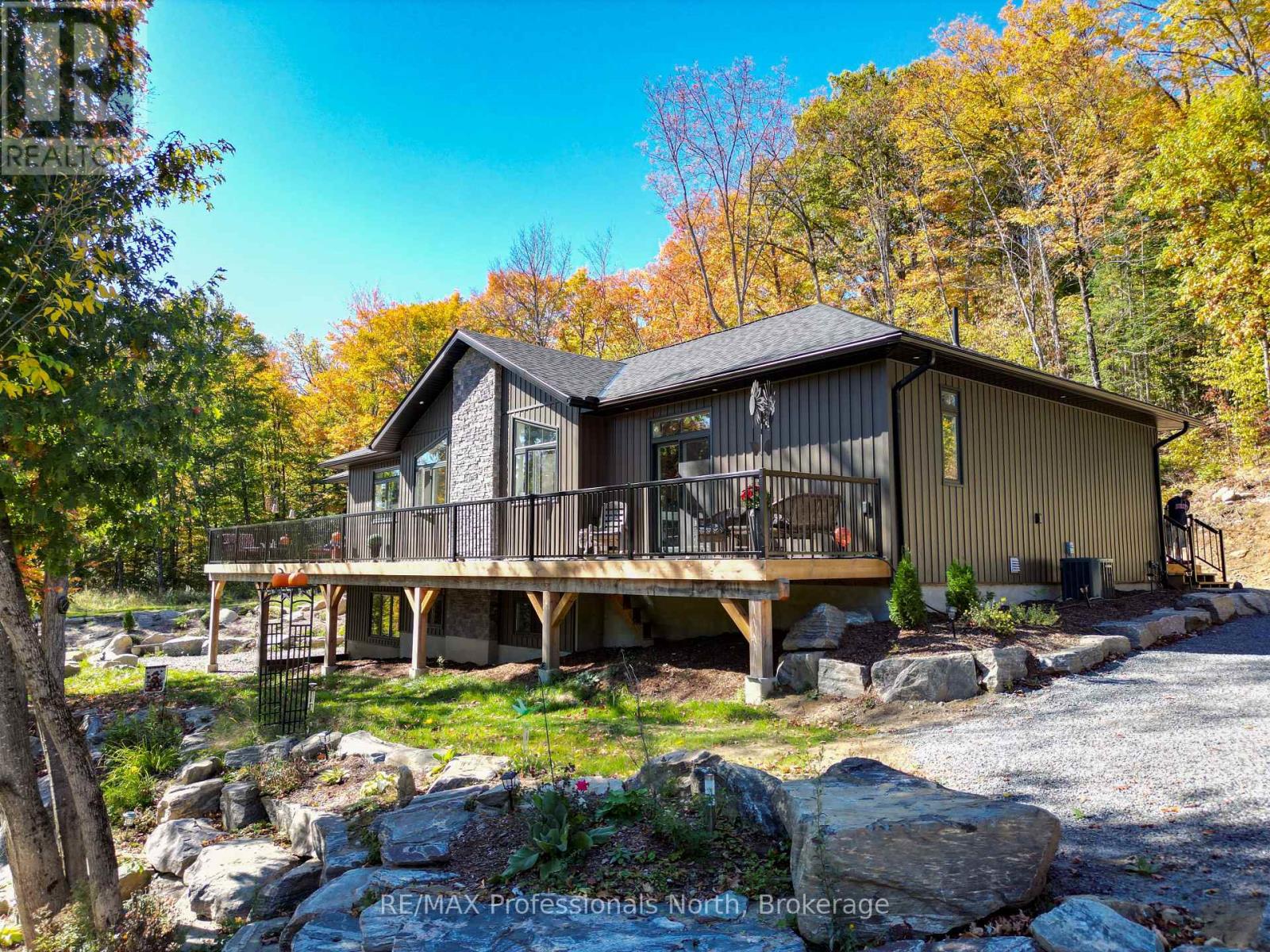 1203 Burlmarie Road, Lake Of Bays, Ontario  P0B 1A0 - Photo 1 - X12467511
