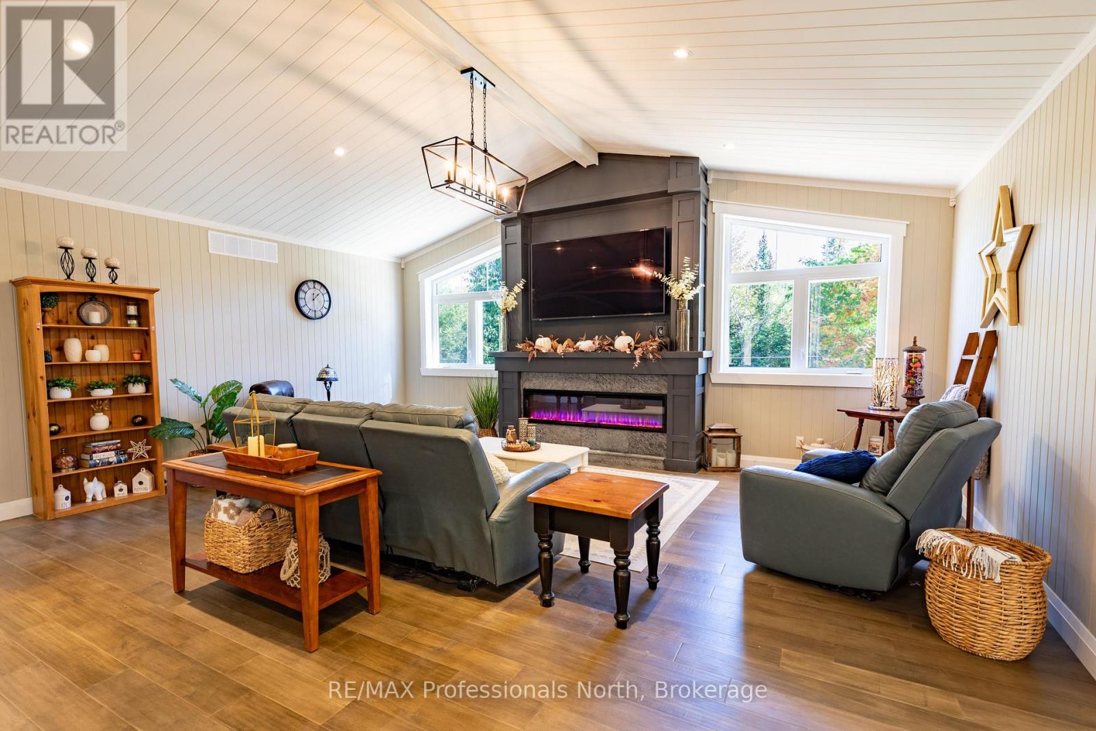 1203 Burlmarie Road, Lake Of Bays, Ontario  P0B 1A0 - Photo 14 - X12467511