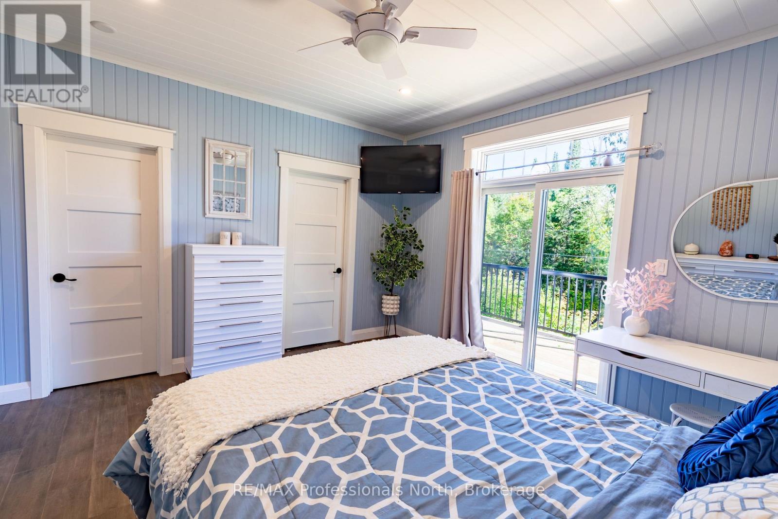 1203 Burlmarie Road, Lake Of Bays, Ontario  P0B 1A0 - Photo 16 - X12467511