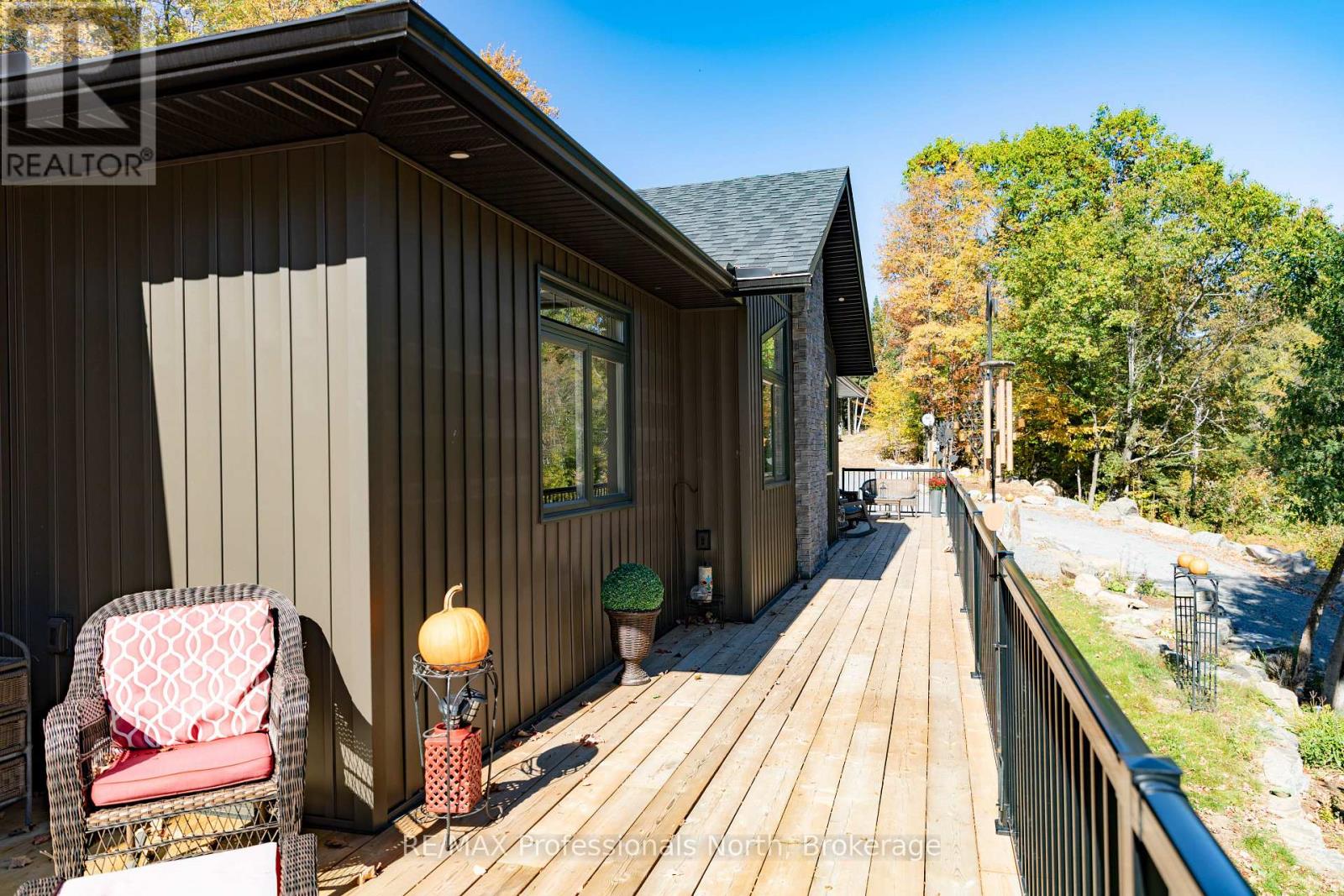 1203 Burlmarie Road, Lake Of Bays, Ontario  P0B 1A0 - Photo 26 - X12467511