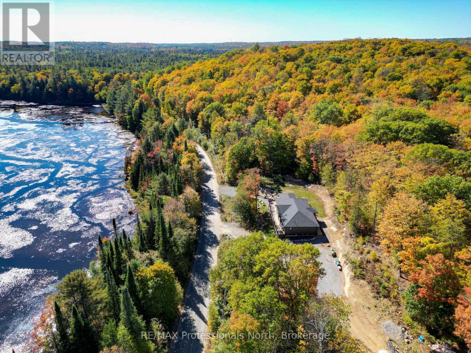 1203 Burlmarie Road, Lake Of Bays, Ontario  P0B 1A0 - Photo 3 - X12467511