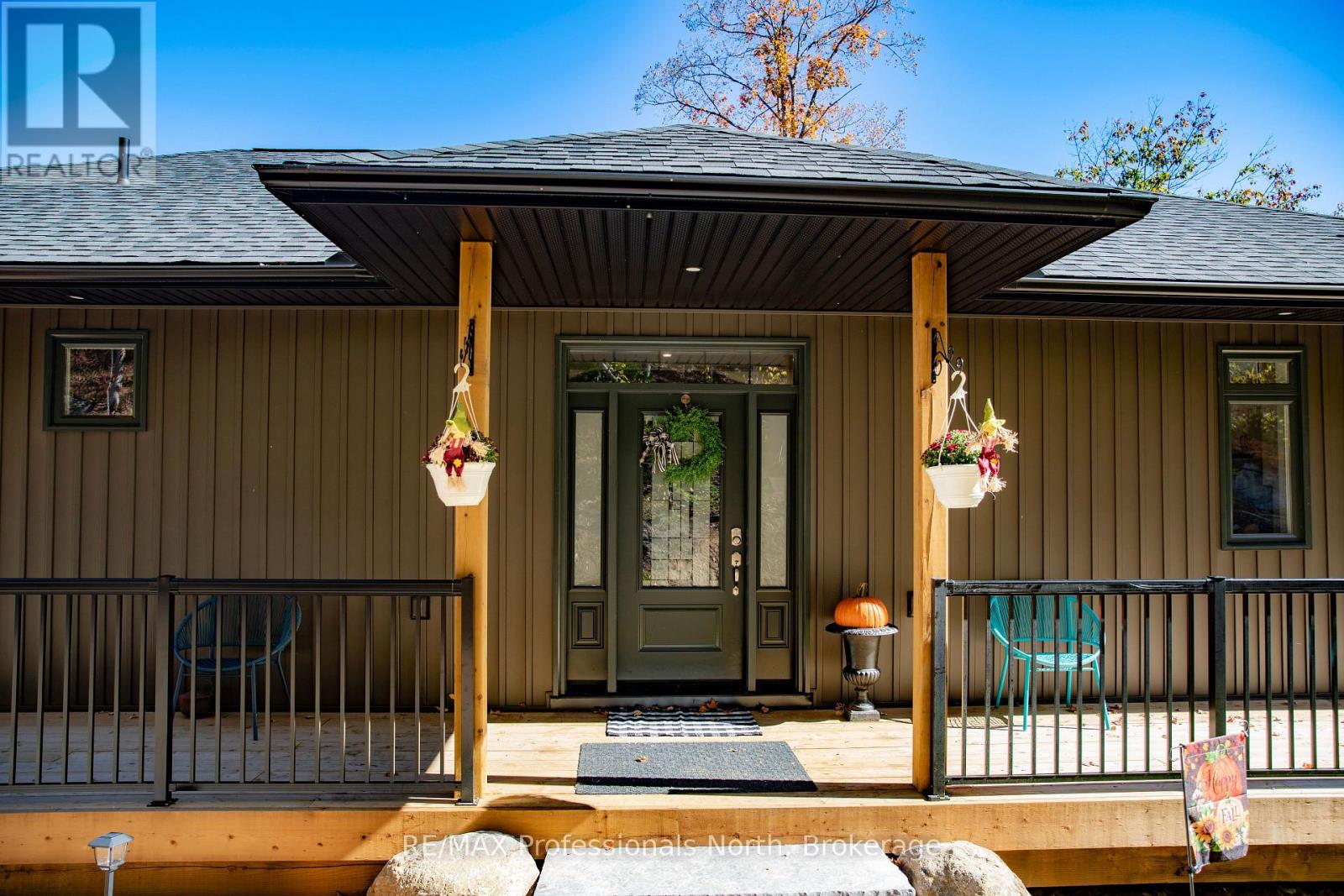 1203 Burlmarie Road, Lake Of Bays, Ontario  P0B 1A0 - Photo 5 - X12467511