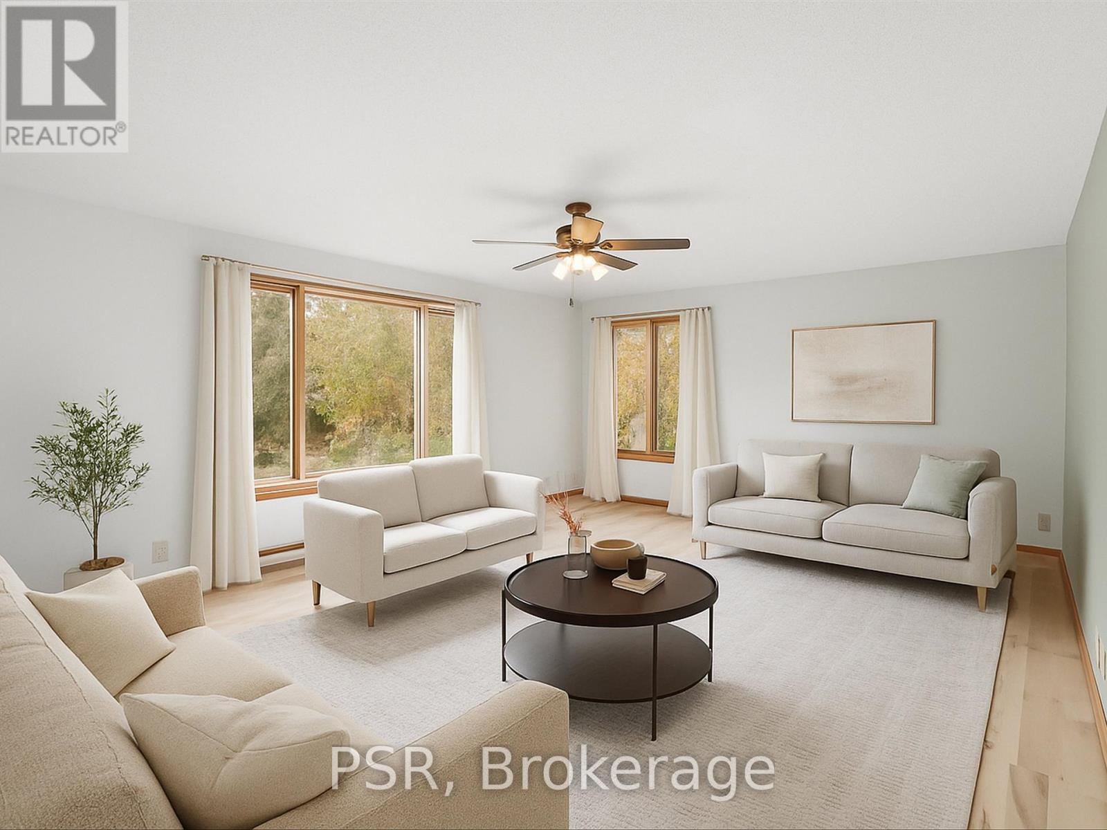 1016 Victoria Street, Muskoka Lakes, Ontario  L0K 1E0 - Photo 10 - X12468155