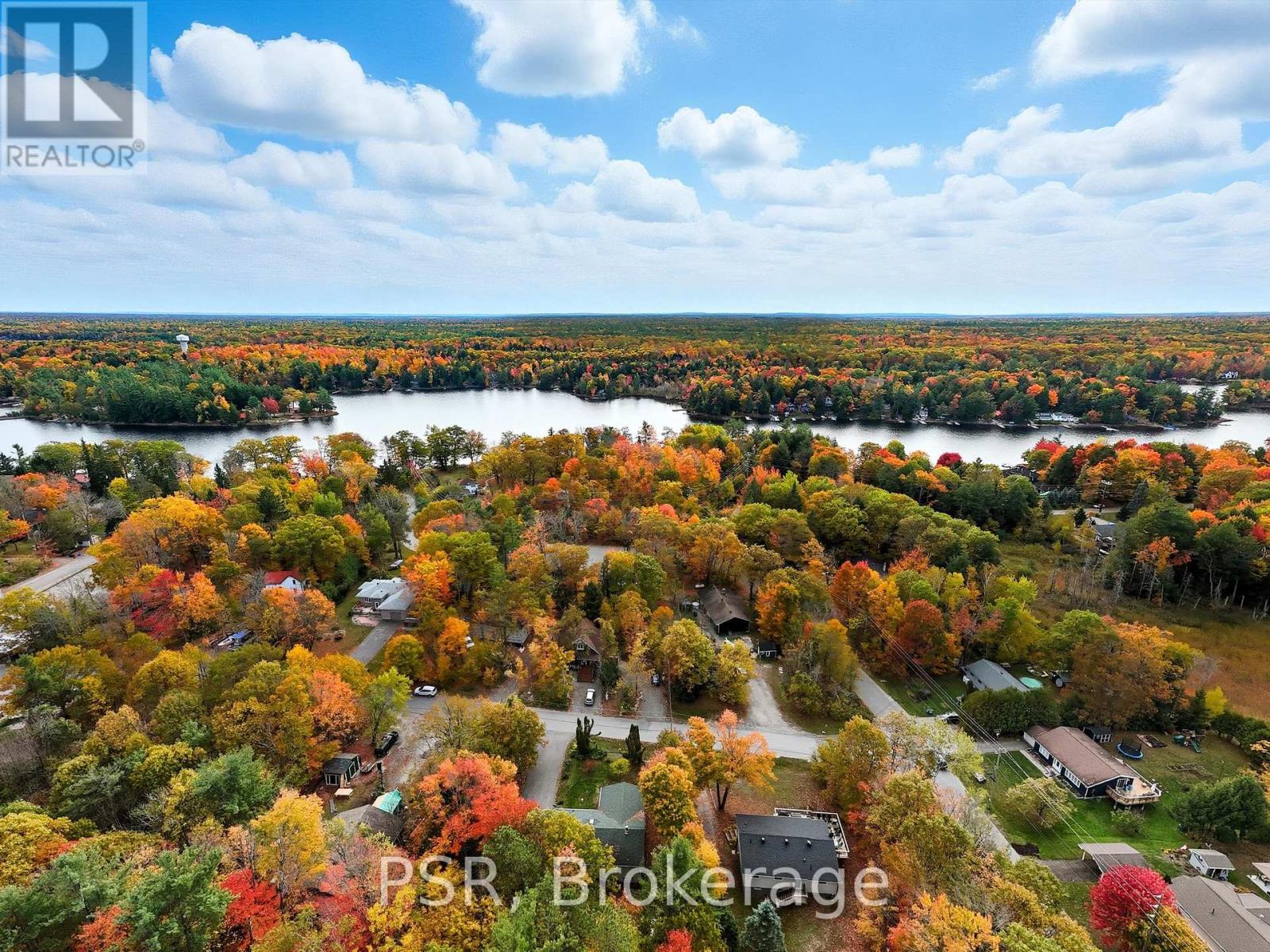1016 Victoria Street, Muskoka Lakes, Ontario  L0K 1E0 - Photo 3 - X12468155