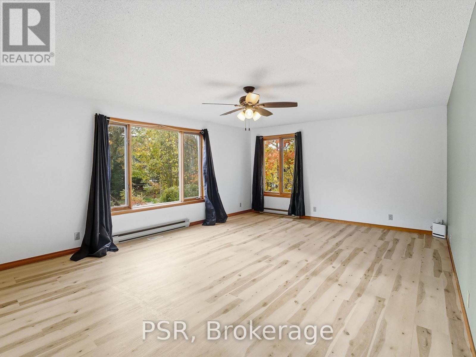 1016 Victoria Street, Muskoka Lakes, Ontario  L0K 1E0 - Photo 9 - X12468155