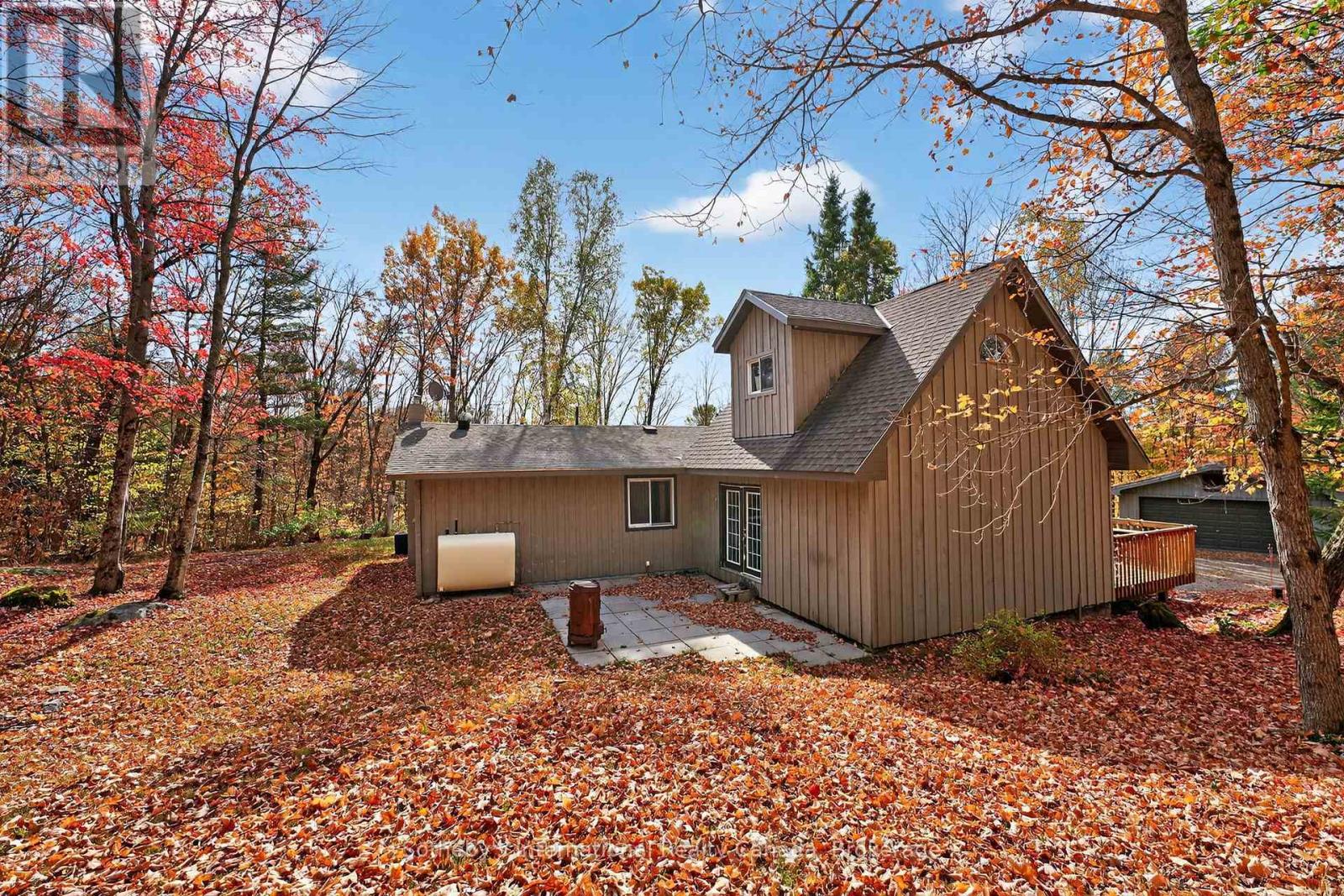 1132 Limberlost Road, Lake Of Bays, Ontario  P1H 2J6 - Photo 10 - X12468388