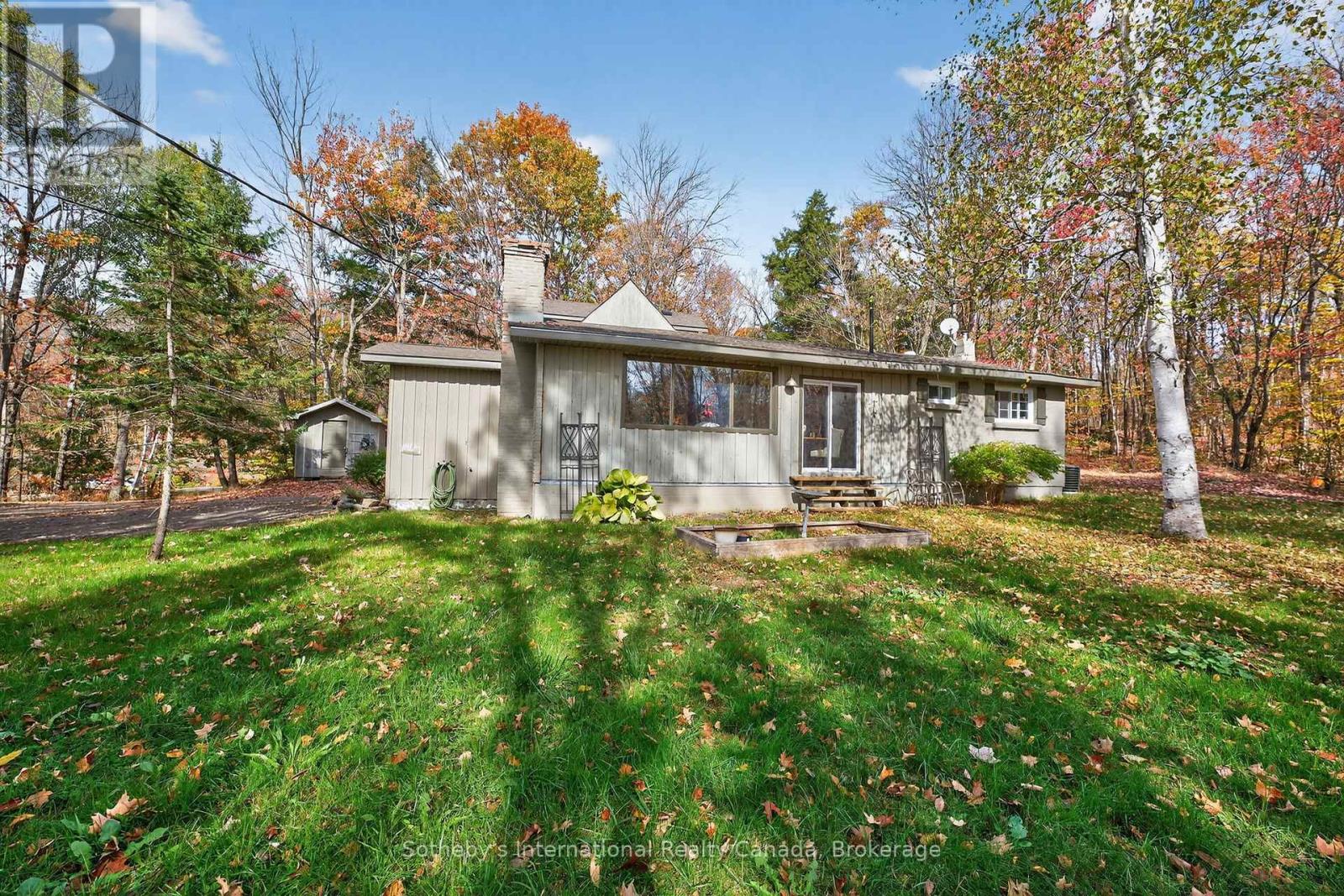 1132 Limberlost Road, Lake Of Bays, Ontario  P1H 2J6 - Photo 11 - X12468388