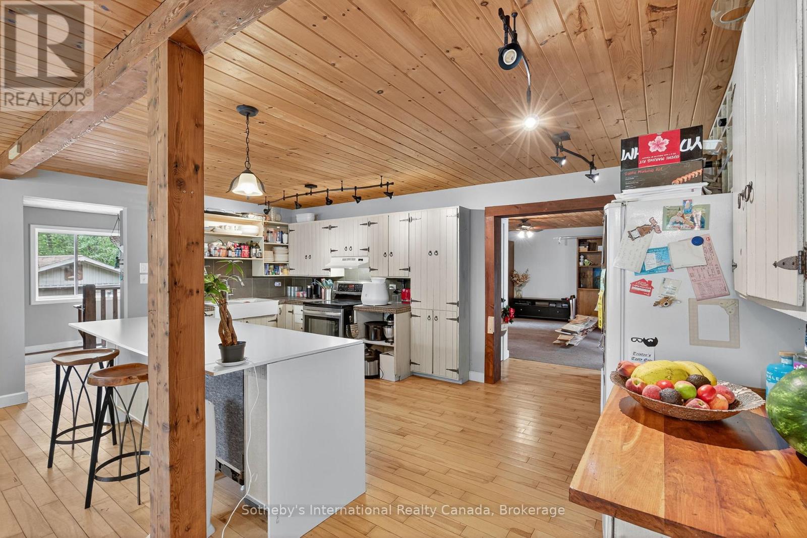 1132 Limberlost Road, Lake Of Bays, Ontario  P1H 2J6 - Photo 20 - X12468388