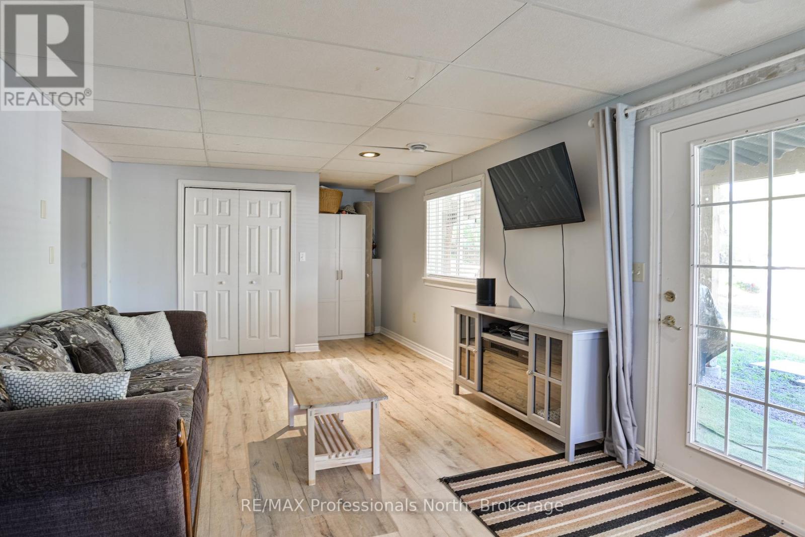 6 Lankin Avenue, Bracebridge, Ontario  P1L 1Y1 - Photo 13 - X12468911