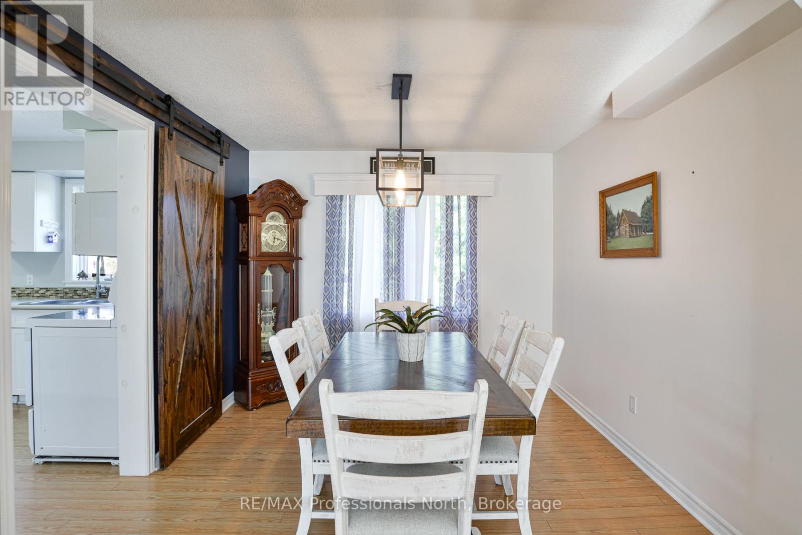 6 Lankin Avenue, Bracebridge, Ontario  P1L 1Y1 - Photo 5 - X12468911